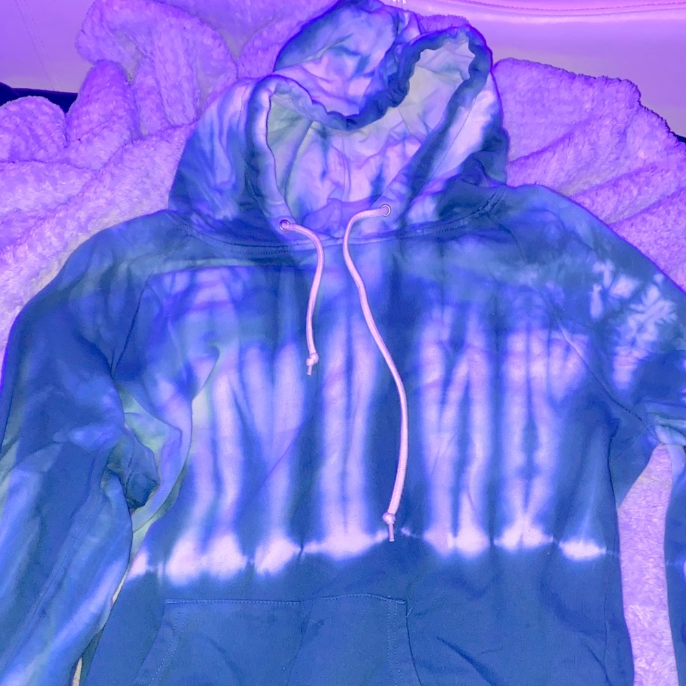 teal/green tie dye hoodie